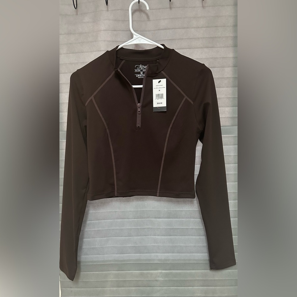 Allure Luxe Piping Top size medium color brown